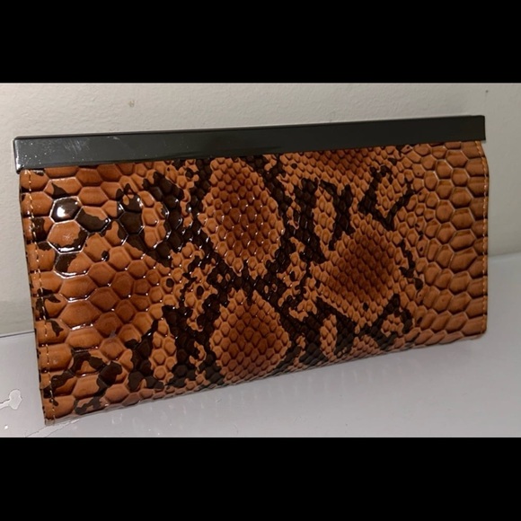 47 Maple Snake Skin Wallet - Picture 2 of 7